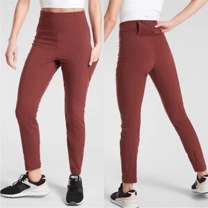 Athleta Trekkie Hybrid Crop Tight